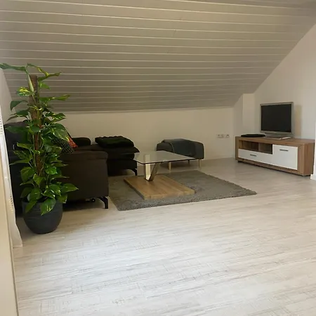 Zur Kleinen Auszeit Апартаменты Waldbuttelbrunn